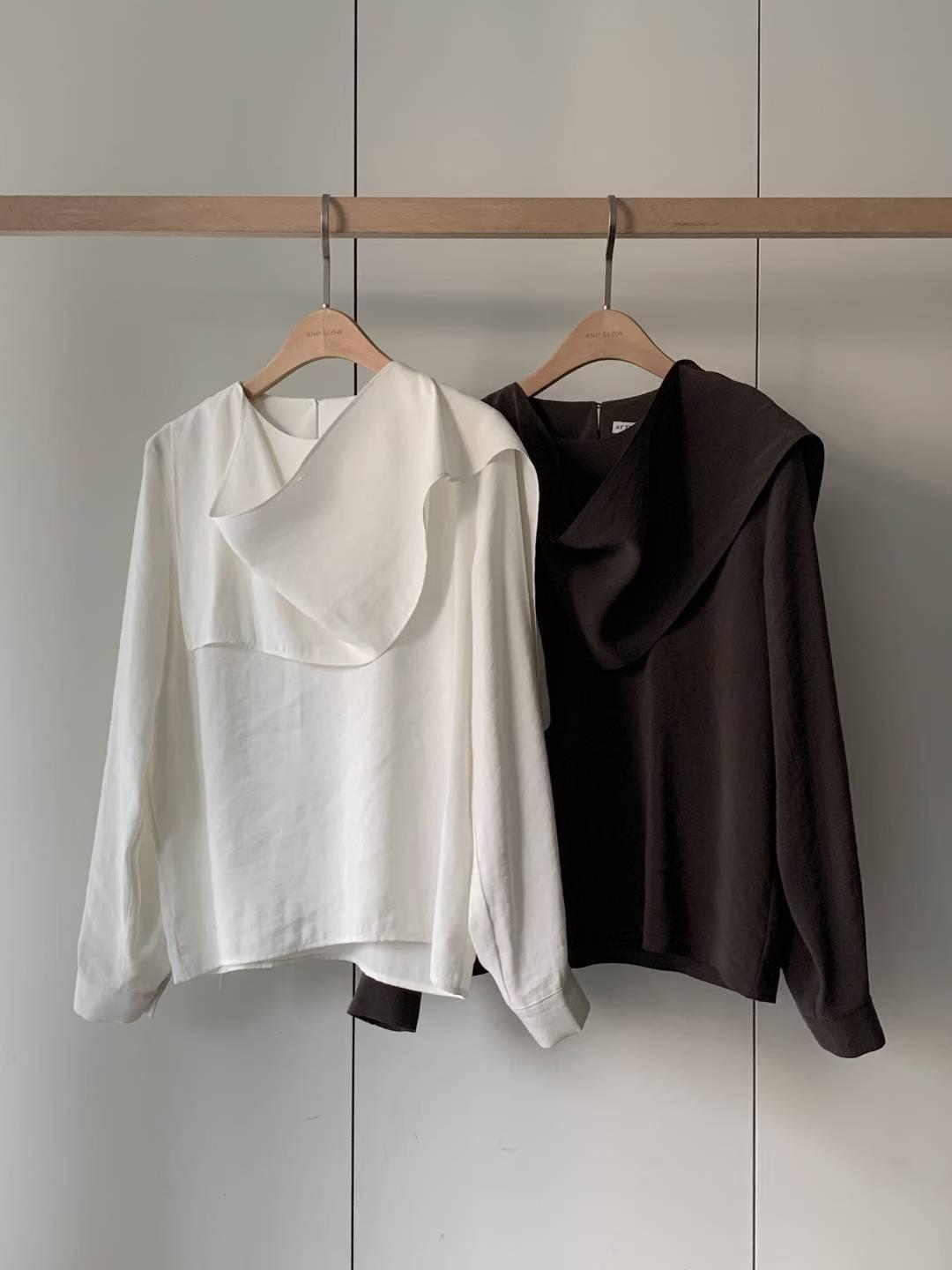 [25W1203]氣質女伶垂墜領巾上衣（兩色）