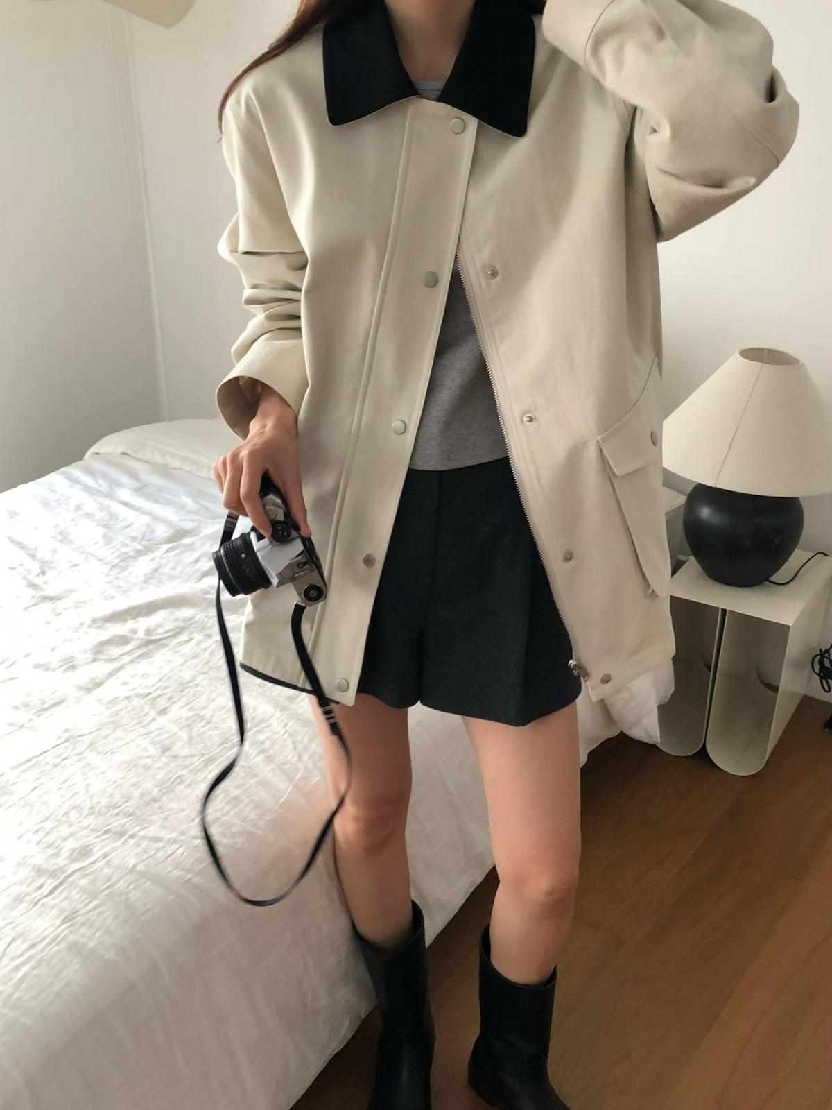 [25W1116]挺版撞色翻領中長版風衣外套(兩色)