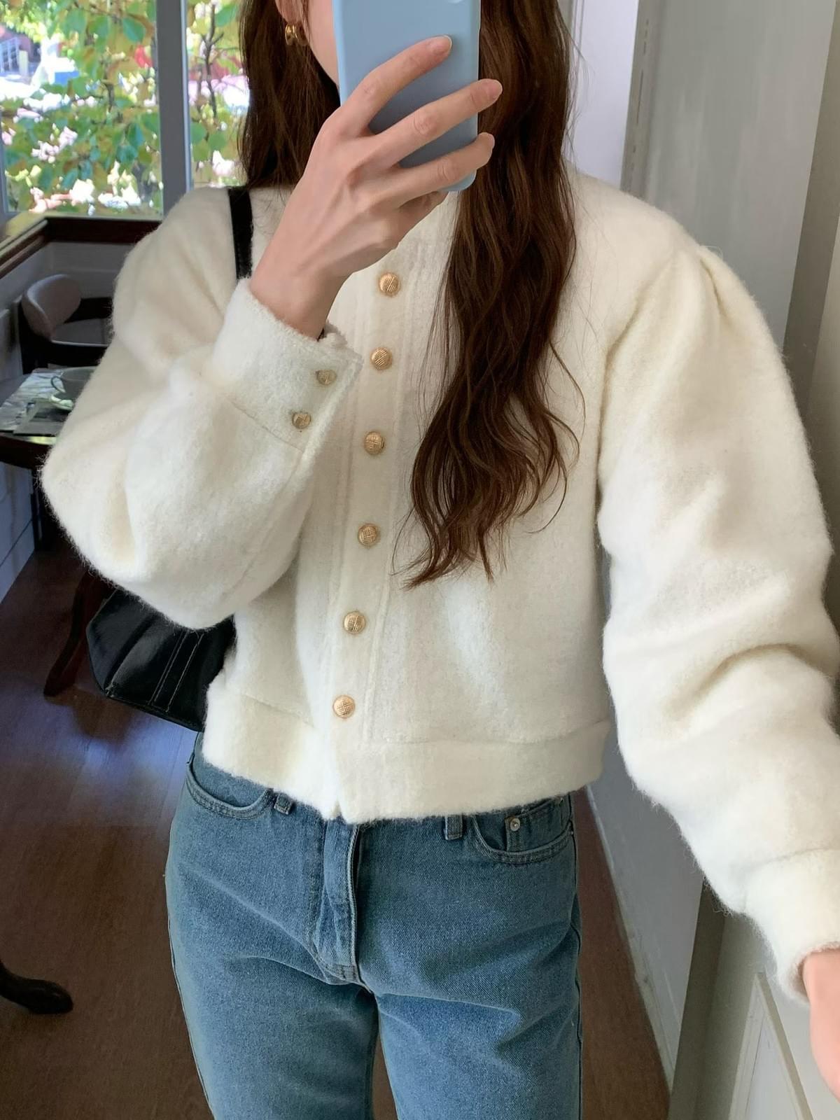 [25W1103]🇰🇷正韓空運(預購)/韓國代購/秋冬新品/甜美圓領金釦澎袖短版罩衫(四色) 推薦自留款!