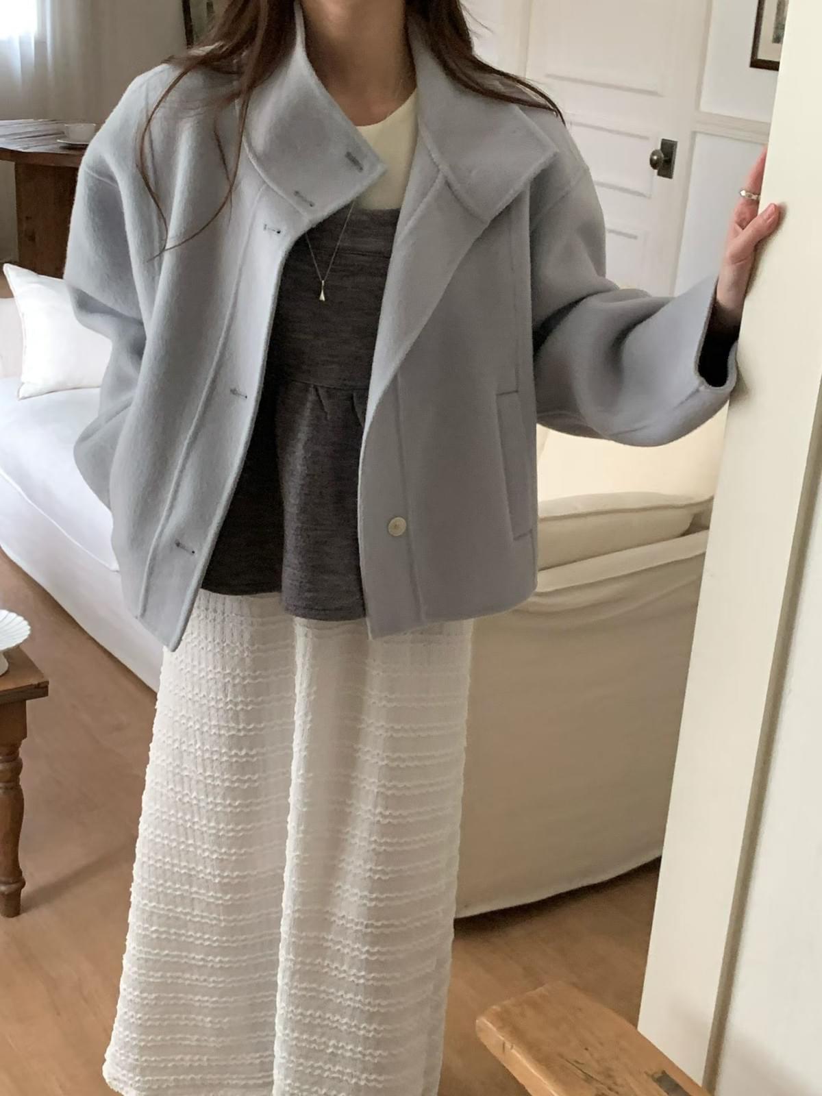 [25W1115]俐落高領翻領兩穿中短版手工羊毛大衣(三色)