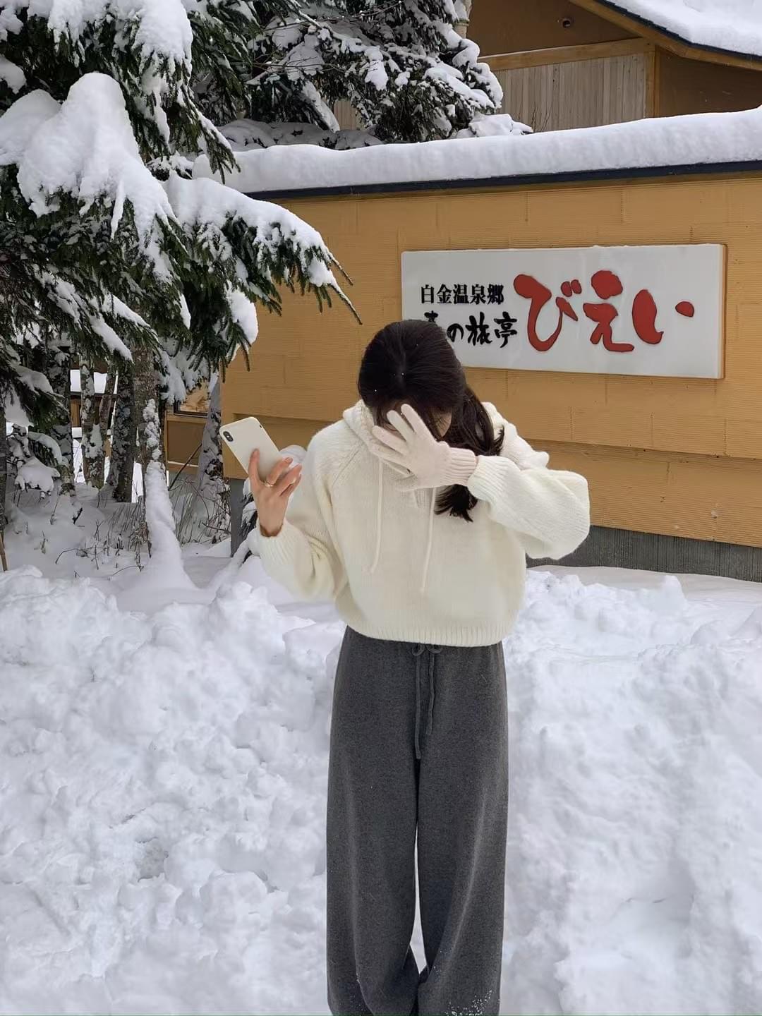 [25Ｗ1205]奶呼呼羊毛粗針織連帽上衣（兩色）