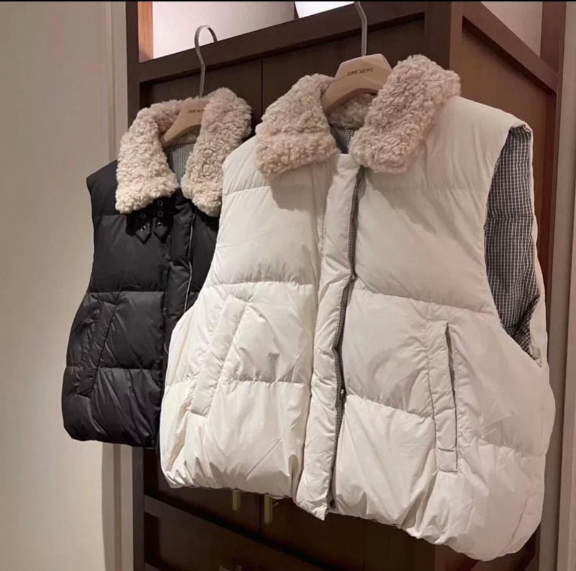 25W1204]羔羊毛翻領兩面穿羽絨背心（兩色）