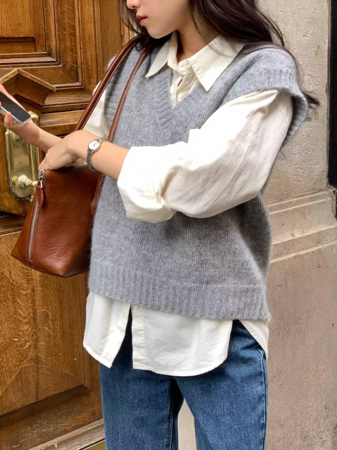 [25F1001] 英倫學院風羊毛寬肩針織背心（兩色）