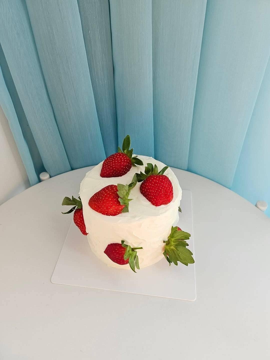 【初心手作】簡約草莓蛋糕-4吋
