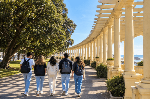 Students taking part in an educational mobility experience in Porto