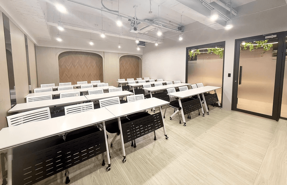 思博客商務中心的北高雄會議室50人教室特色照片