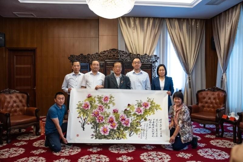 台湾艺术名家高滢先生到访京津进行文化交流