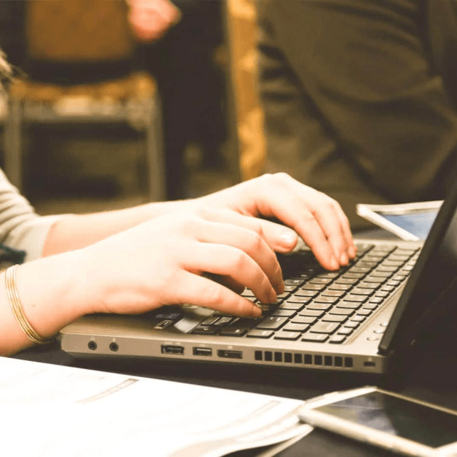 起業家　スタートアップユニオン　Tomorrow 起業家支援　トゥモロー　起業家エンパワーメント　起業家セクハラ　起業家ジェンダーギャップ 　ハラスメント罰則