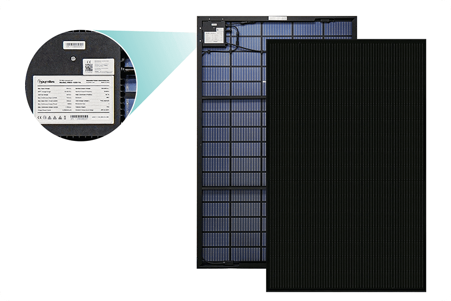 Un modulo fotovoltaico dotato di microinverter posteriore che produce direttamente corrente alternata, migliorando la compatibilità dell’impianto e la stabilità della connessione alla rete.