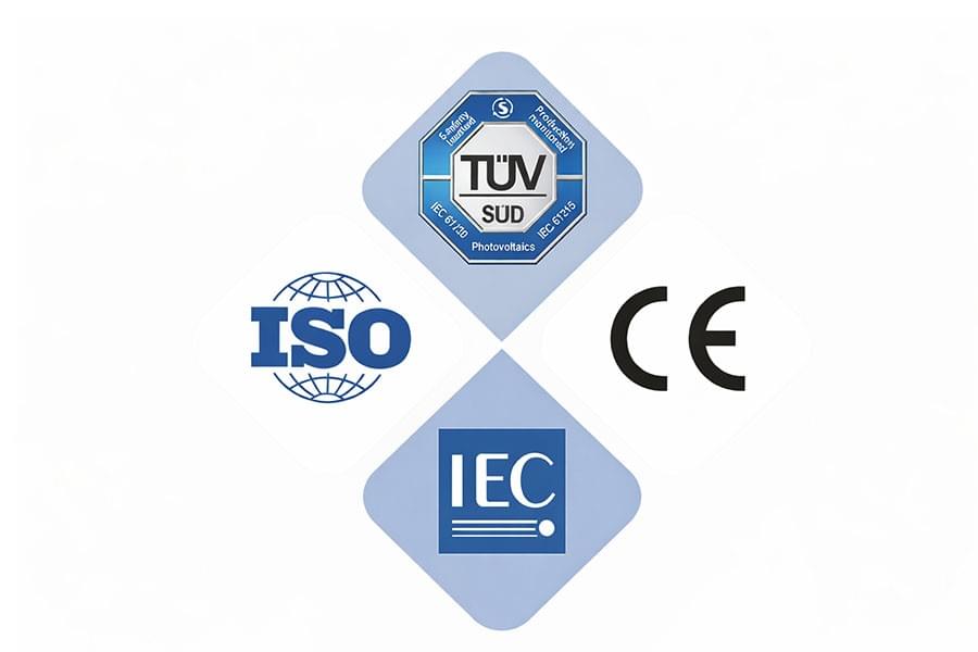 Häufig geforderte Zertifizierungen und Normen für Photovoltaikmodule in Projekten, darunter IEC, TÜV, ISO und CE.