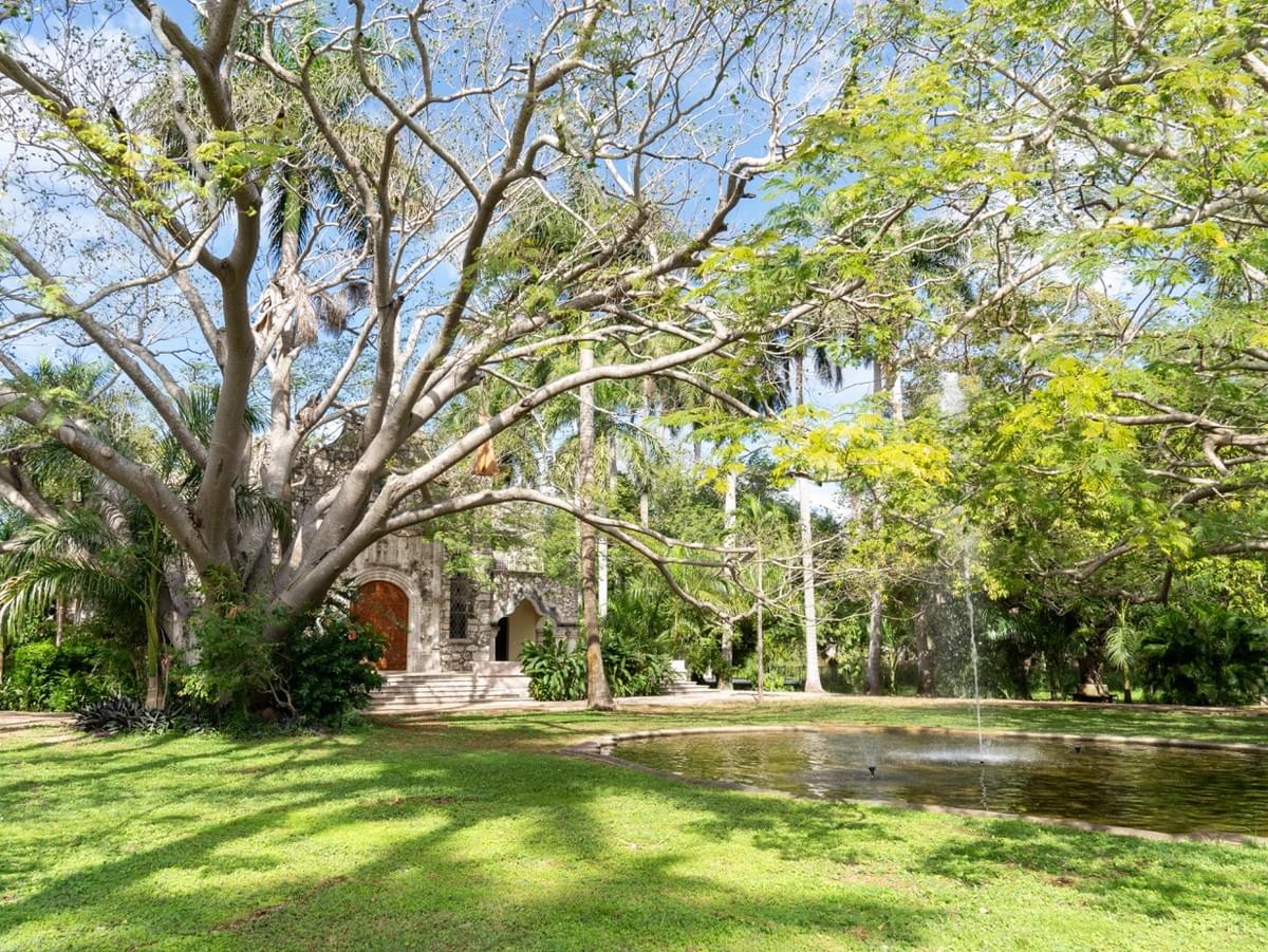 A romantic and elegant wedding invitation with floral design.