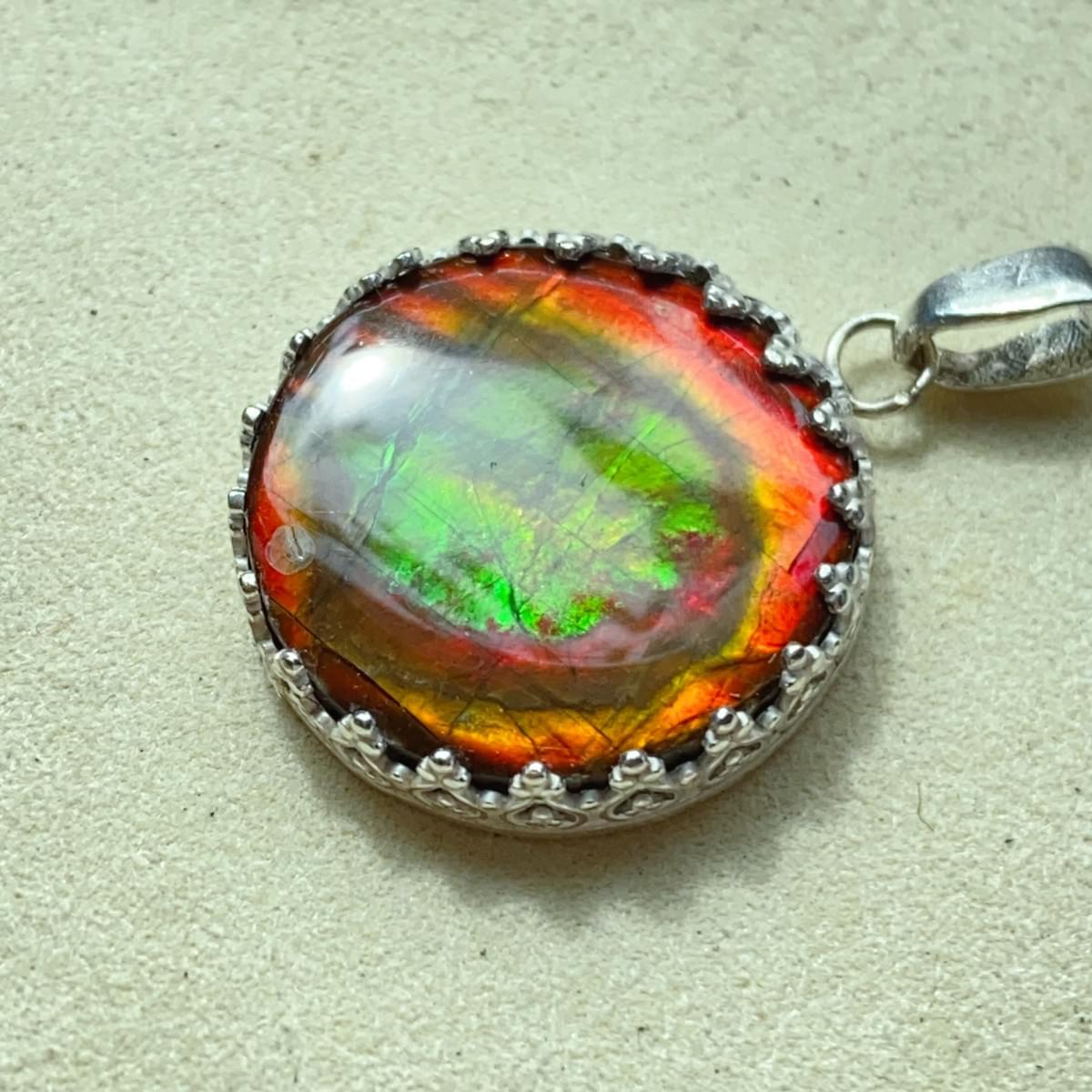 斑彩石 Ammolite