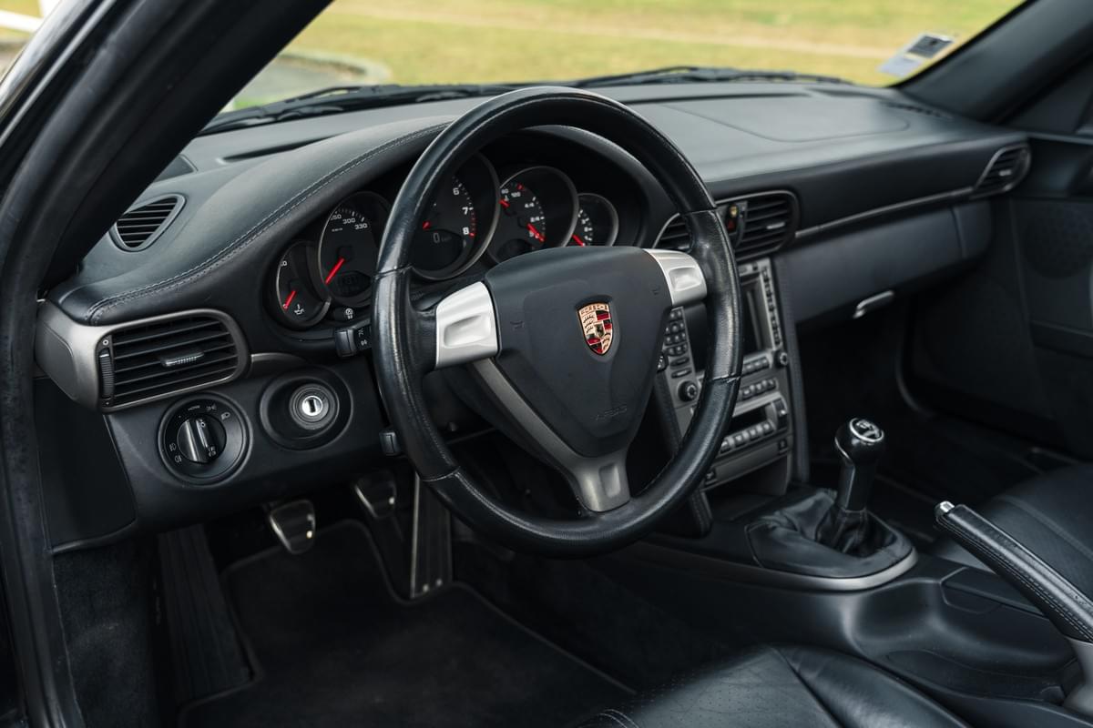 Porsche 911 (997) Carrera - 2005