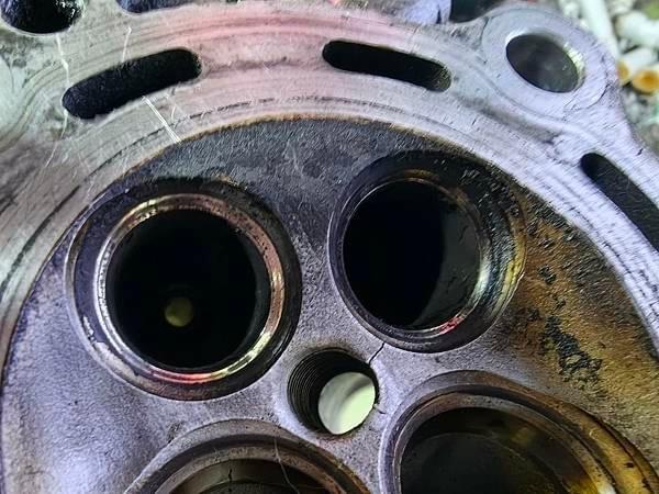 積碳、除積碳、引擎積碳、抖動、加速無力、核桃沙、氫氧除碳、還魂除碳、油耗、大保養、艾娜詩、燃燒室、活塞環、吃機油、汽門、老車、今川車業、汽車除碳、機車除碳、高雄除碳