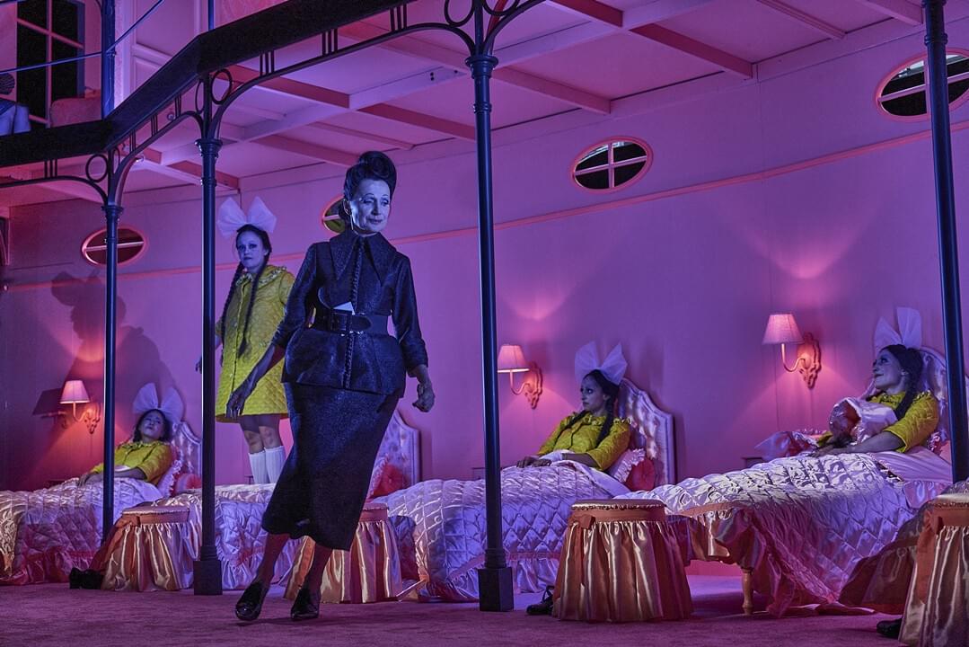  Kotti Yun,  Paulina Alpen, Friederike Wagner, Amanda Babaei Vieira, Alisa Lien Hrudnik,  Foto: Matthias Horn