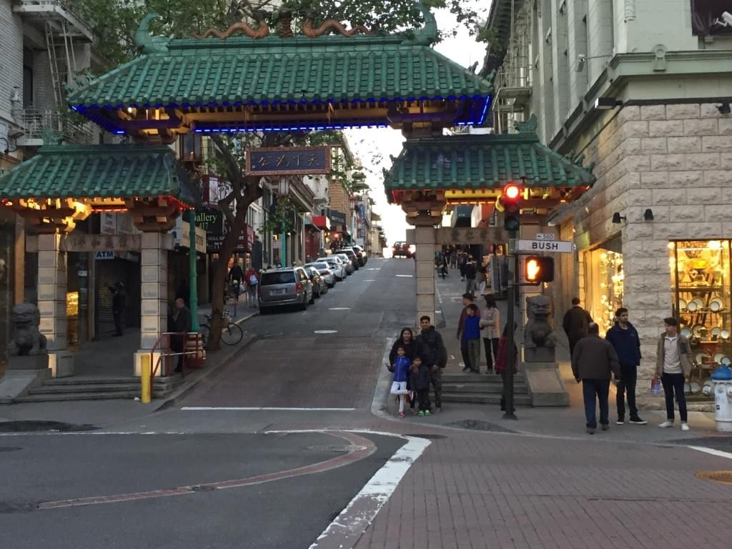 Top-Places-To-Visit-In-California-China-Town-San-Francisco