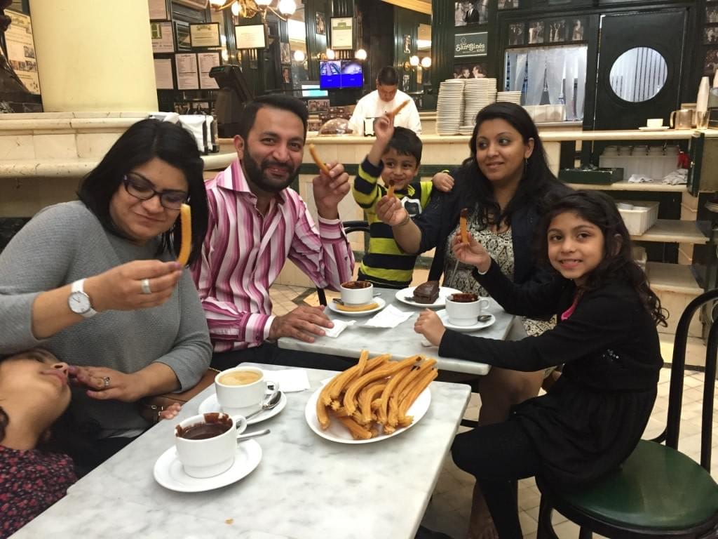 Fam-Tripping-Spring-Break-2016-Iberian-Peninsula-Madrid-Chocolatería-San-Ginés