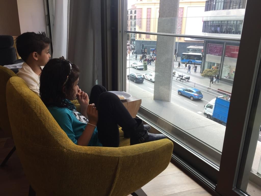 Fam-Tripping-Spring-Break-2016-Iberian-Peninsula-Madrid-Gran-Vía-Capital