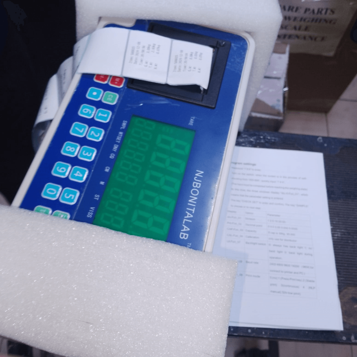 شاشة وزن مع طابعة داخلية لطباعة ملصق 