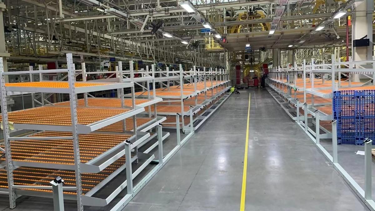 gravitational flow rack