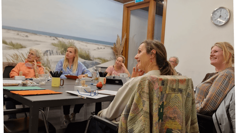 Join our community and gain access to unique tools that help you with self-discovery and growth. Discover the power of your inner fuss Inner turmoil is a mix of depth and playfulness. With creative forms such as workbook assignments, stories, and a goose board game, you discover how your inner turmoil can actually give strength — towards calm, self-acceptance, and stability.