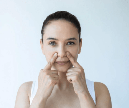 Acupression sur le visage