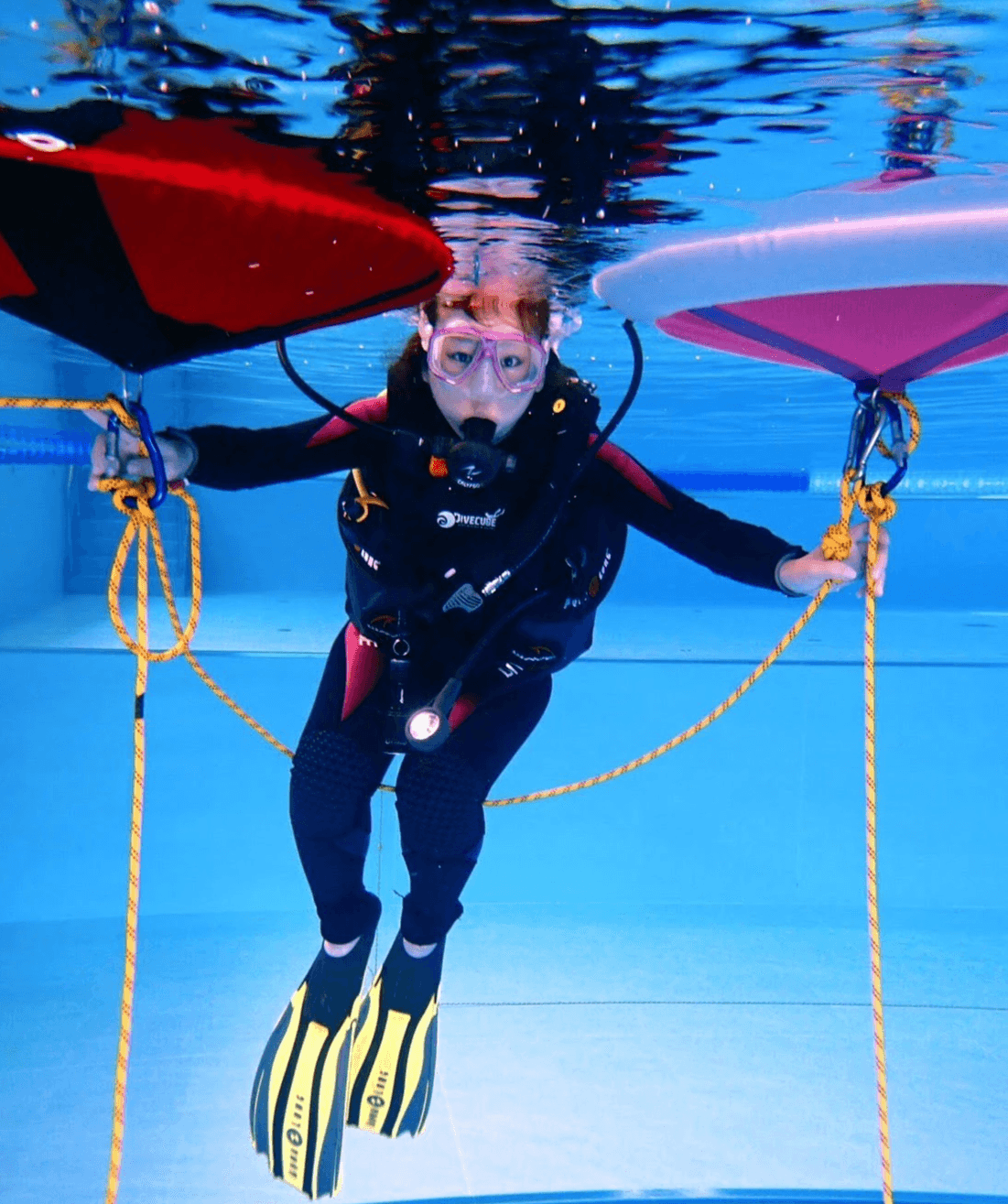 在台中潛立方第二次體驗潛水嘗試成功。