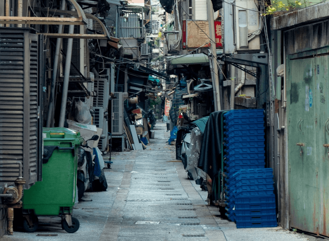 社會是否更公義，弱勢者是否得到保護，掌權者是否受到監督。（www.pexels.com by Jimmy Liao）