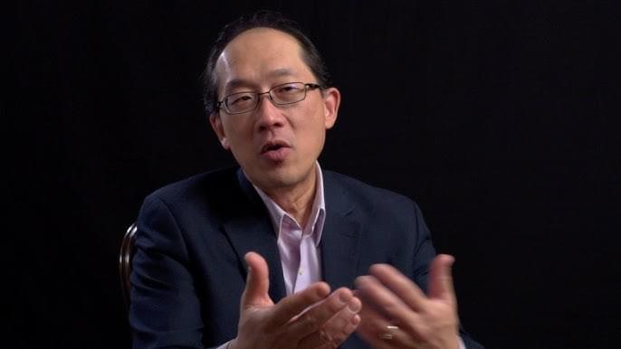 楊偉明是馬來西亞裔美國五旬節派神學家，在富勒神學院擔任教職。（截圖自YouTube影片）