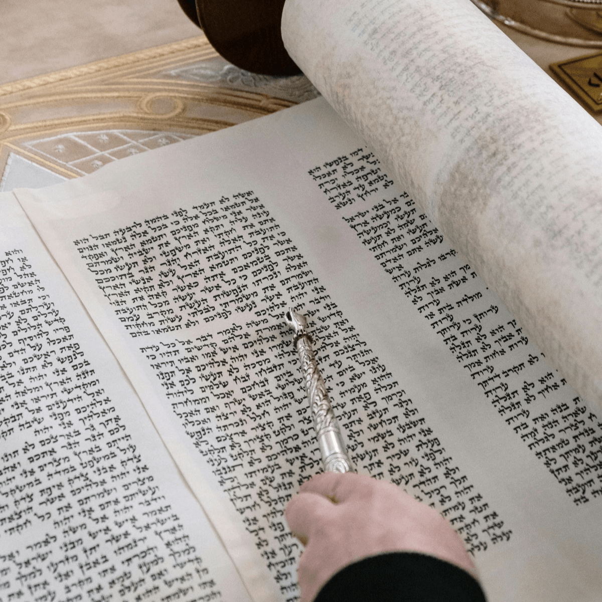 保羅新觀挑戰了傳統對猶太教「律法主義、功德主義」的負面刻畫，確立了「恩約律法主義」的模式。（www.pexels.com By cottonbro studio）