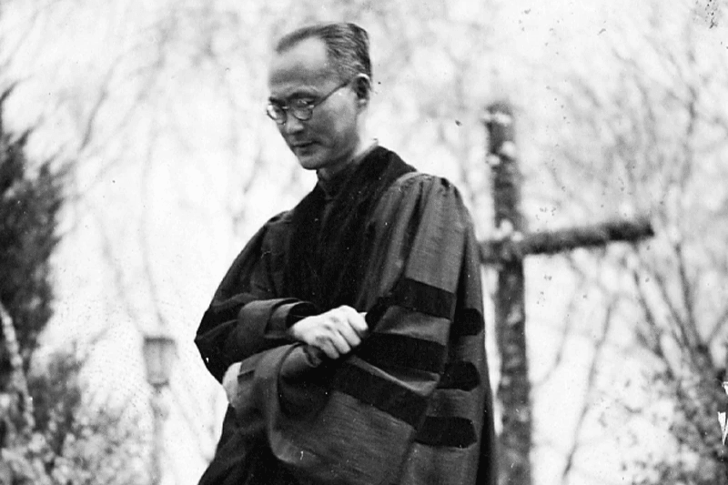 趙紫宸（1888/2/14-1979/11/21）浙江德清人，中國基督教新教神學家、教育家，歷任蘇州東吳大學文學院院長、燕京大學宗教學院院長，又曾擔任1948年8月普世基督教協會成立大會的6位主席之一。（取自Wikipedia）