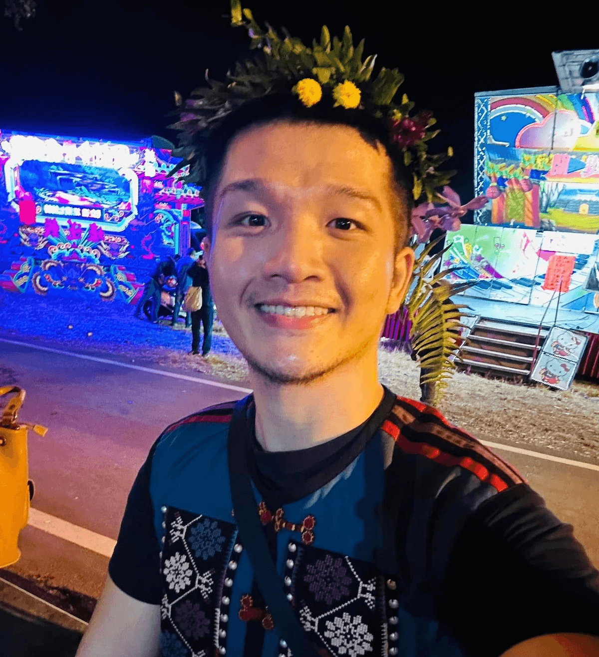 參與高樹鄉加蚋埔部落祭典時留影。