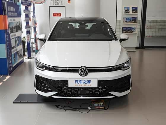 Volkswagen Golf 2025 facelift 300TSI R-Line