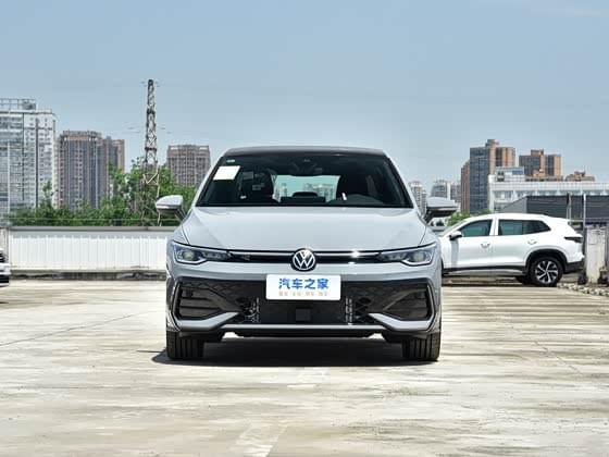 Volkswagen Golf 2025 facelift 300TSI R-Line