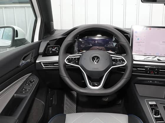 Volkswagen Golf 2025 facelift 300TSI R-Line