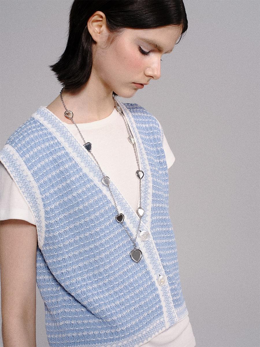 Tokokkino * blue and white patchwork vest