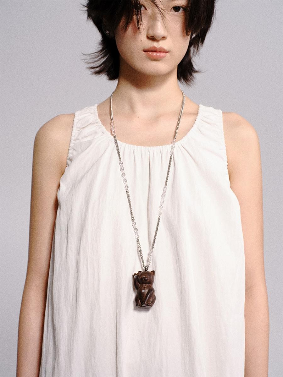 Tokokkino * White Crystal Wood fortune cat necklace
