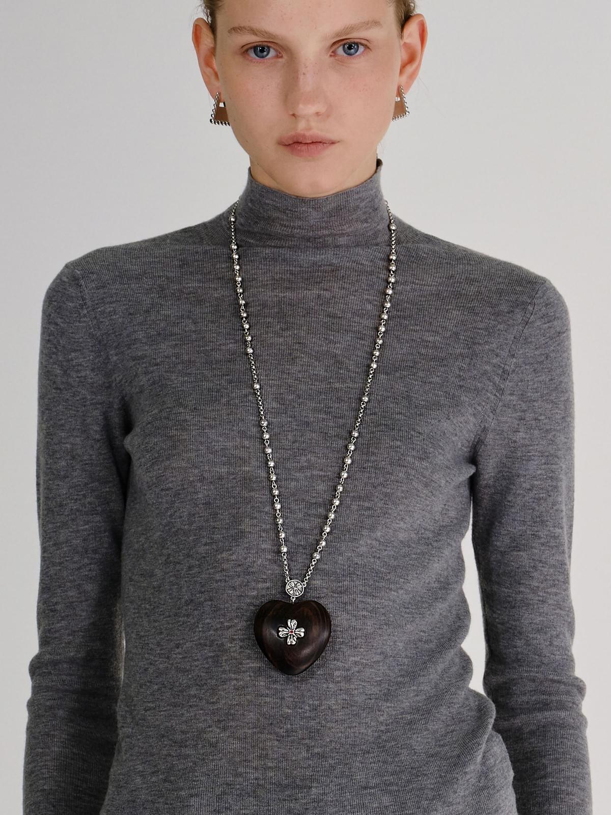 黑檀木烧银爱心项链Necklace