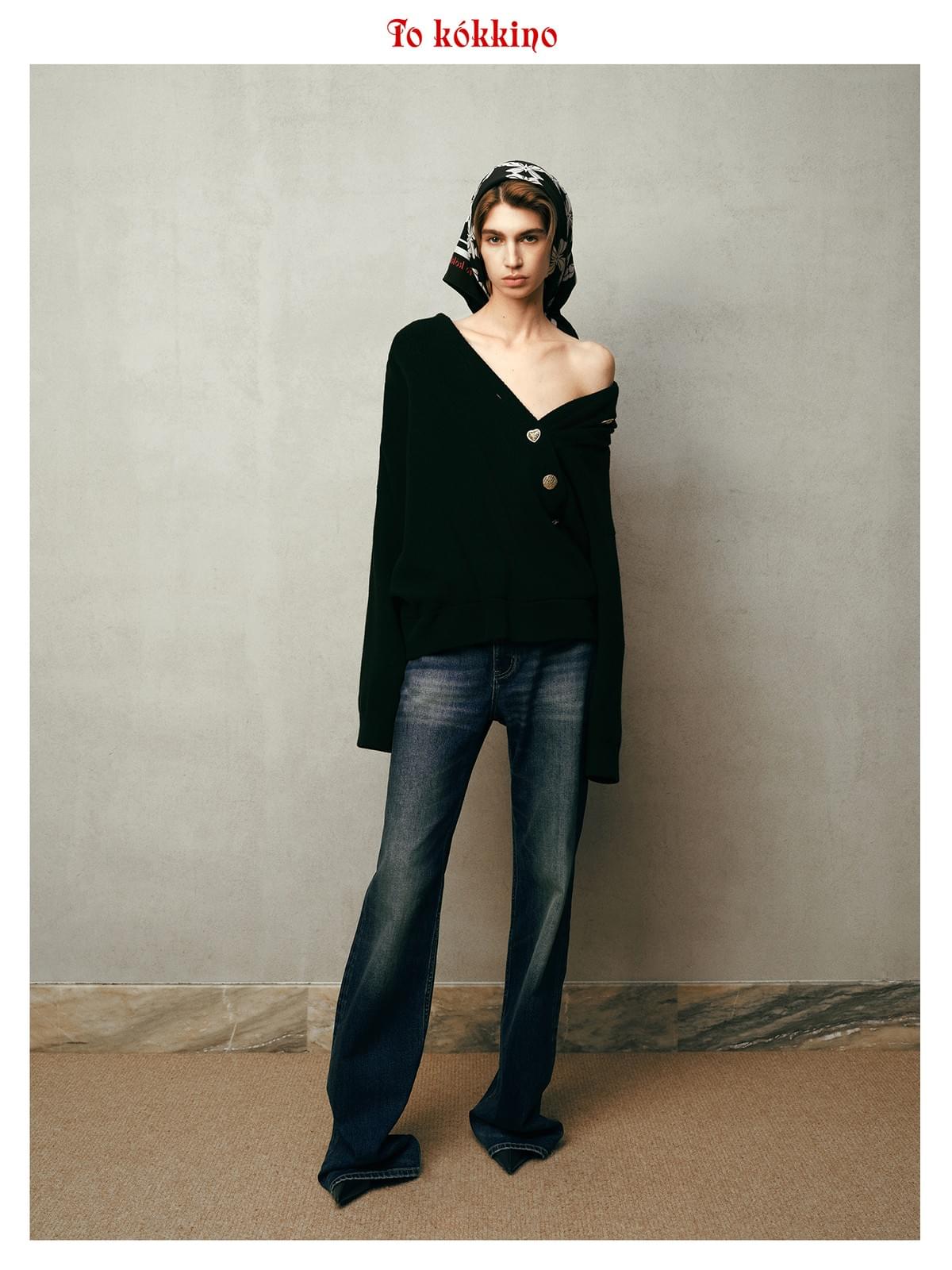 tokokkino* Black-Gold Wool Stand-Collar Off-Shoulder Reversible Sweater