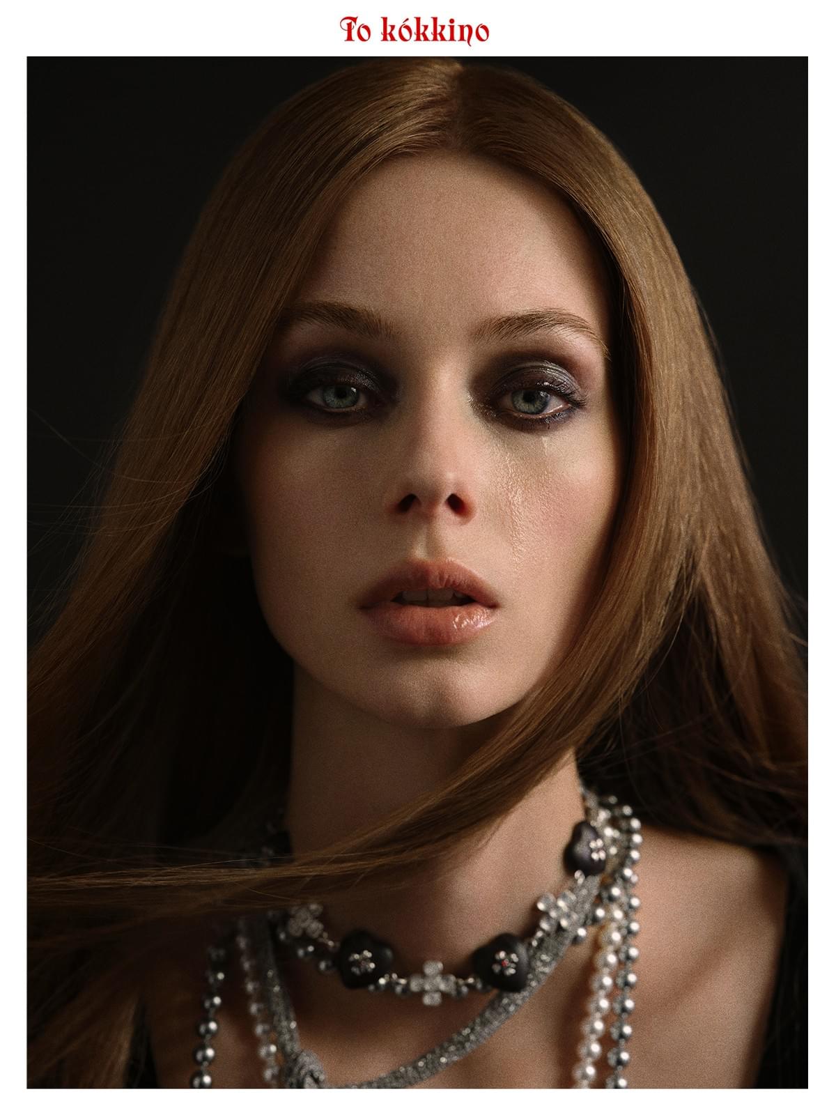 tokokkino*「Wood and Crystal」Purple Gold Ebony Butterfly Flower Short Necklace