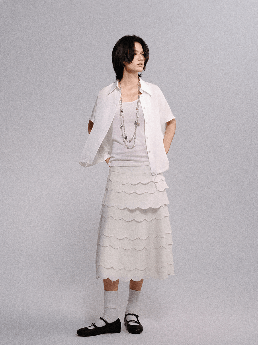 White wavy long skirt pants