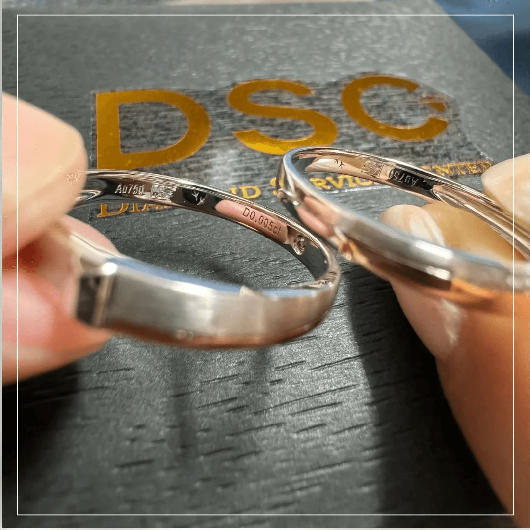 雙色K金對戒特寫，刻字清楚可見