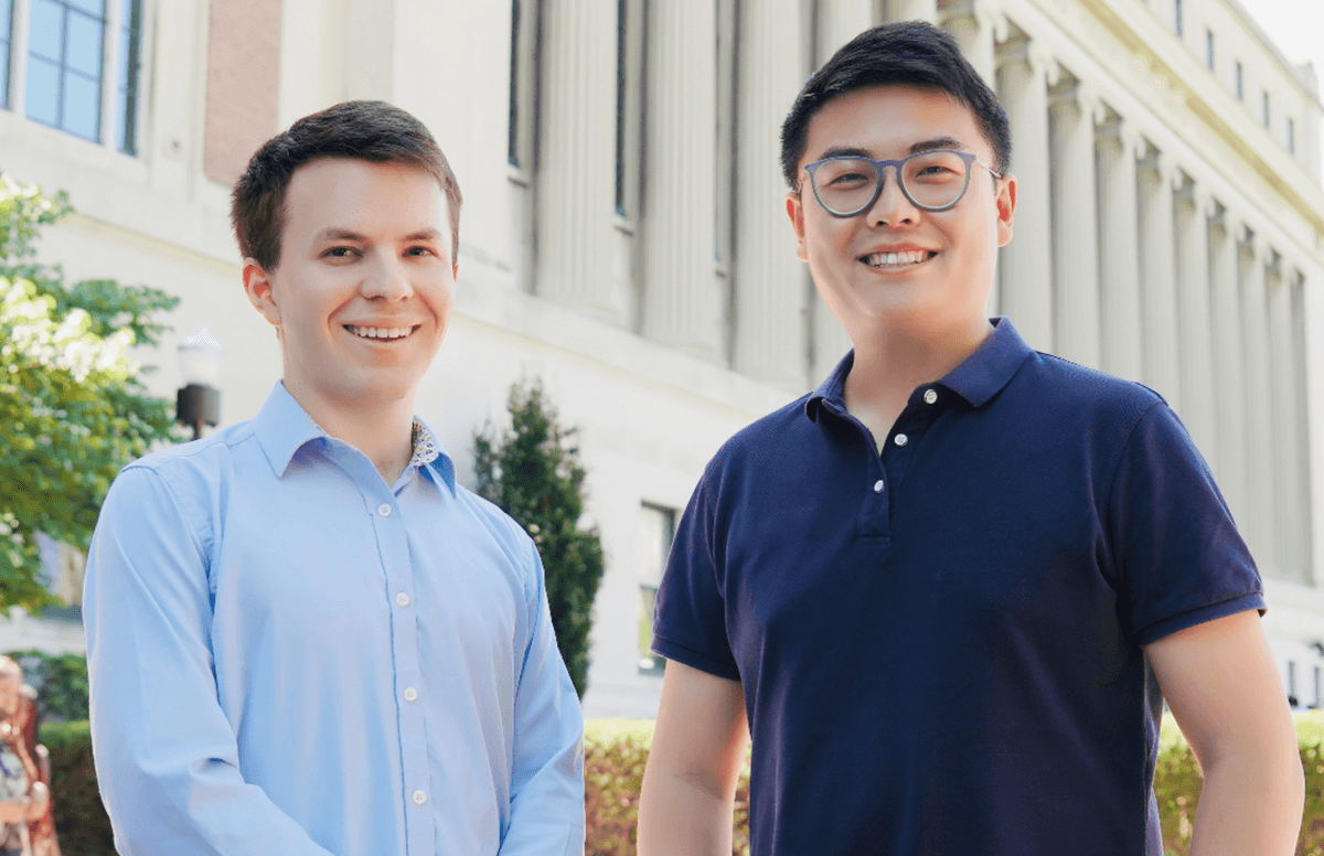 Crimson Education创始人Jamie Beaton和Fangzhou Jiang。