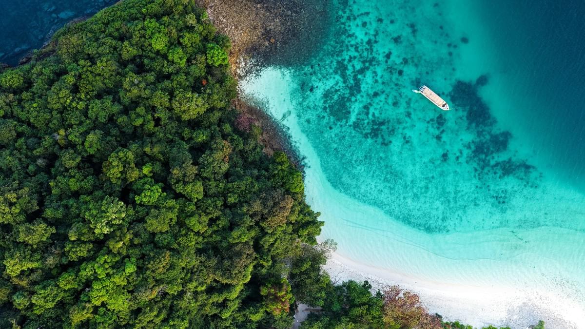 Honeymoon island day tour (Myanmar)
