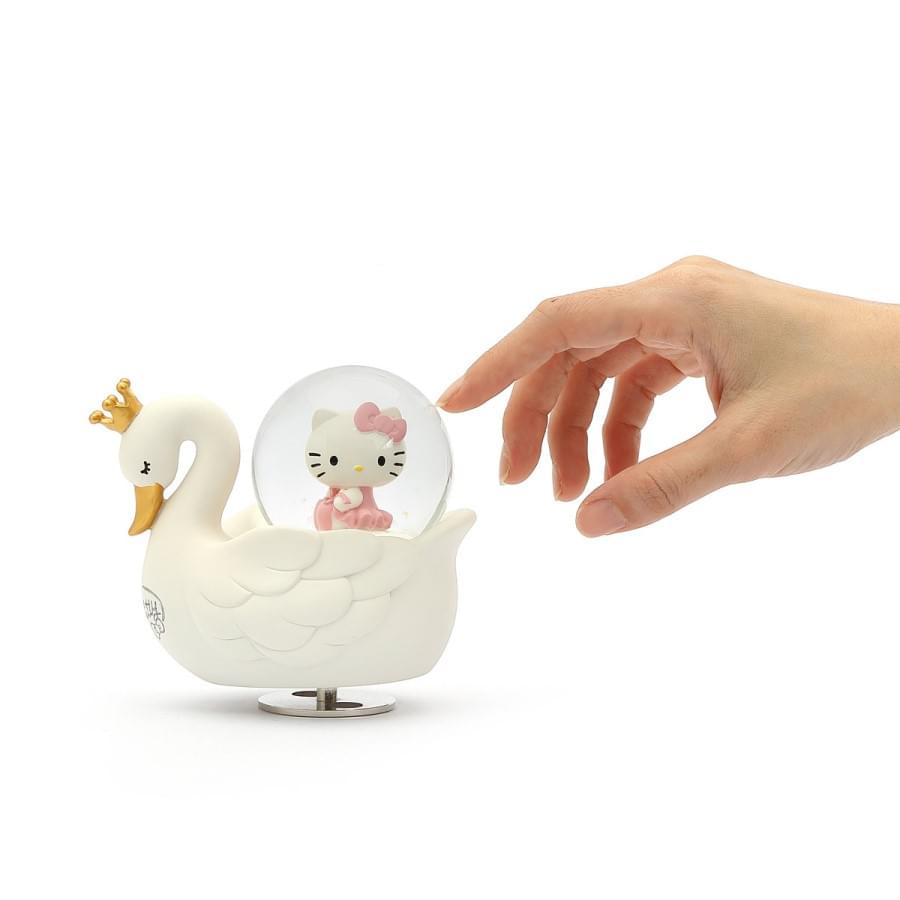 Hello Kitty 天鵝湖 水晶球音樂盒