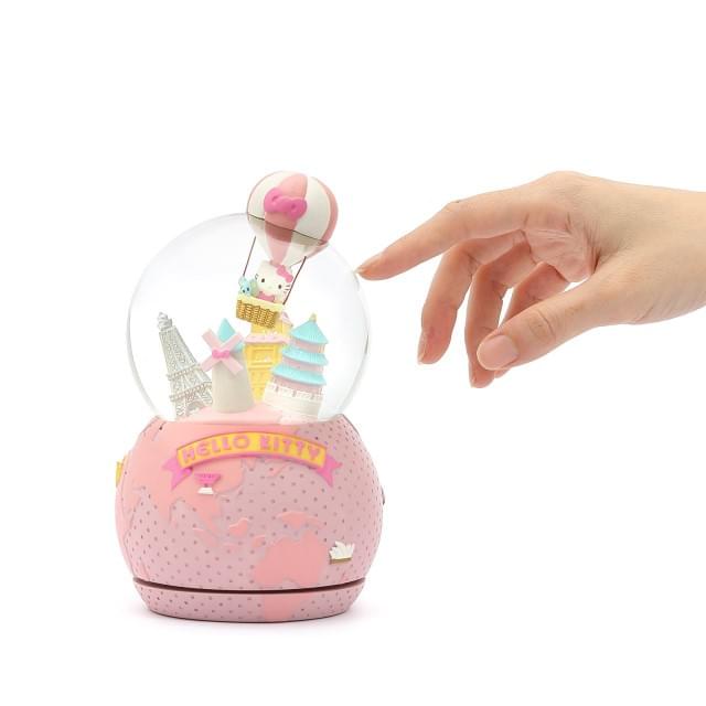 Hello Kitty 環遊世界 水晶球音樂盒