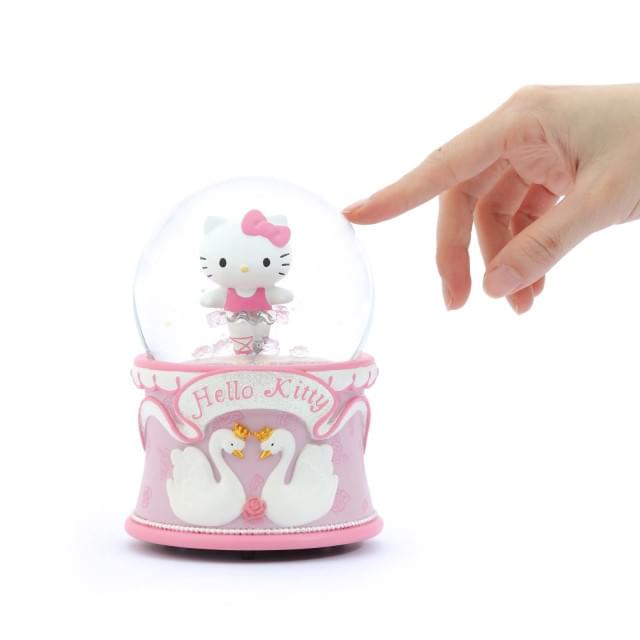 Hello Kitty 芭蕾 燈光 水晶球音樂盒 