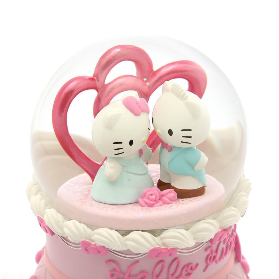 Hello Kitty & Daniel 情人 燈光 水晶球音樂盒