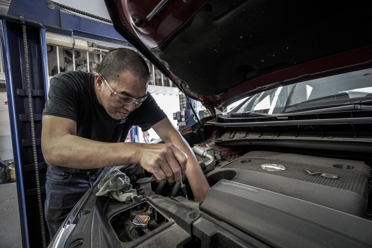 Essential Tips for Auto Repair Work Maintaining Your L...