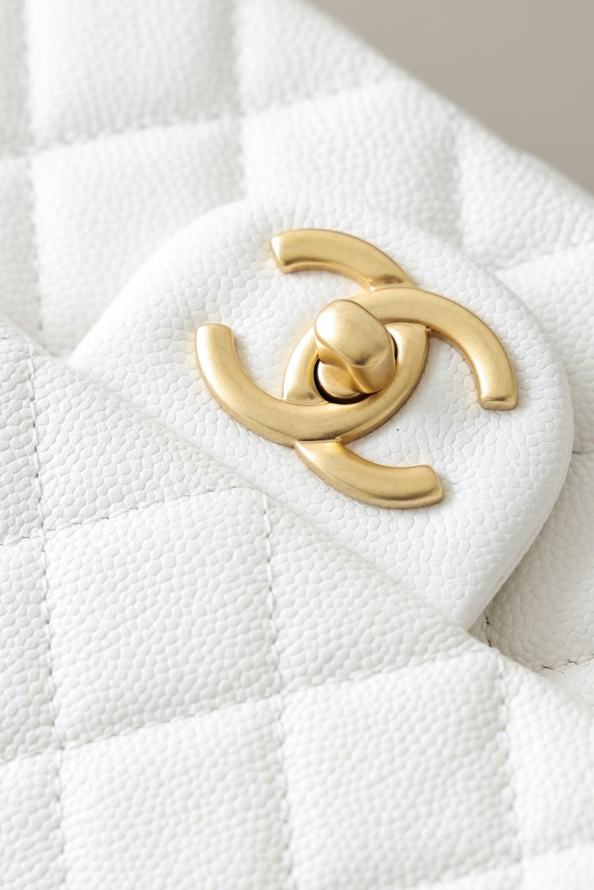 Explore our exclusive collection of high-end designer bags and premium mechanical watches. Discover Exquisite Luxury Bags and Watches 售賣奢侈高端名牌包以及名牌高級機械手錶